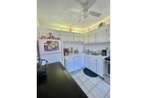 5950 Del Lago Cir 213, Sunrise, FL 33313 Sold 09/10/24
