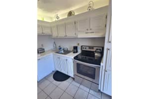 5950 Del Lago Cir 213, Sunrise, FL 33313 Sold 09/10/24