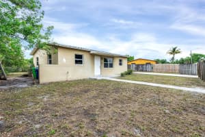 2021 NW 62nd Ter, Sunrise, FL 33313 Sold 09/10/24