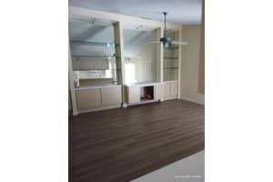 2104 Pin Oak Court, Palm Beach Gardens, FL 33410 Sold 05/30/25