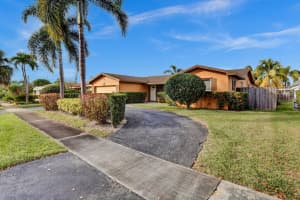 5415 Cleveland St, Hollywood, FL 33021 Sold 09/11/24