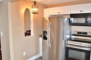 8880 Sunrise Lakes Blvd 109, Sunrise, FL 33322 Sold 09/17/24