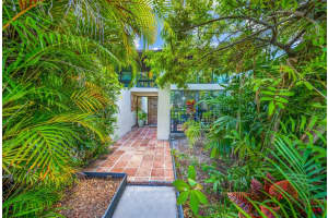 19408 NE 26th Ave 154C, Miami, FL 33180 Sold 12/19/24