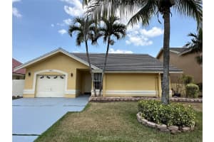 641 NW 207th Ter, Pembroke Pines, FL 33029 Sold 07/12/24