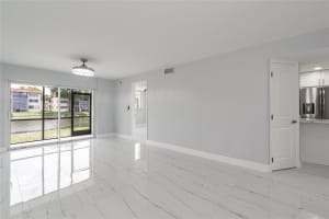 361 S Hollybrook Dr 105, Pembroke Pines, FL 33025 Sold 08/16/24