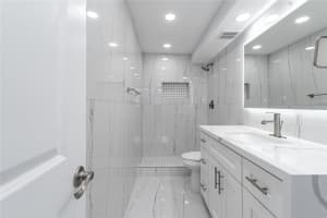 361 S Hollybrook Dr 105, Pembroke Pines, FL 33025 Sold 08/16/24