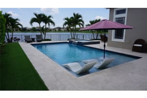8781 Lakeview Dr, Parkland, FL 33076, Sold 09/03/24