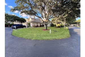 4 Erwood Pl, Boynton Beach, FL 33426 Sold 08/23/24