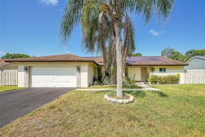 811 Monticello Ave, Davie, FL 33325 Sold 08/07/24