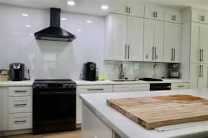 8912 Lake Park Cir S, Davie, FL 33328, Sold 06/28/24