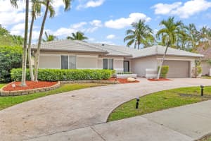 9185 Old Orchard Rd, Davie, FL 33328 Sold 10/30/24