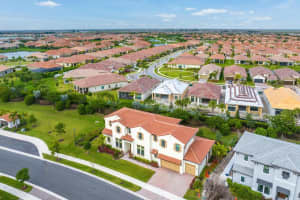 11905 N Baypoint Cir, Parkland, FL 33076 Sold 08/16/24