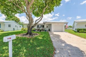8855 NW 10th Pl, Plantation, FL 33322 Sold 08/12/24