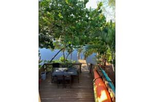 2000 Riverside Pl 3, Wilton Manors, FL 33305 Sold 08/27/24