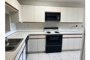 15324 Lakes Of Delray Blvd 304, Delray Beach, FL 33484 Sold 03/25/25