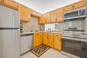2856 S Garden Dr S 106, Lake Worth