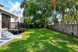 950 NW 17th Ave, Boca Raton, FL 33486 Sold 07/12/24