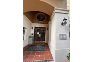 19555 E Country Club Dr 8108, Aventura, FL 33180 Sold 07/22/24