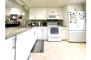 1000 Colony Point Cir 505, Pembroke Pines, FL 33026 Sold 07/30/24