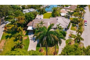 2217 NE 24th St, Lighthouse Point, FL 33064 Sold 04/11/25