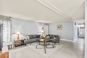 7108 NW 68th St, Tamarac, FL 33321 Sold 08/26/24