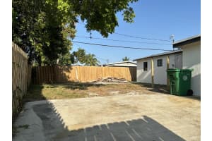 5771 SW 38th St, Davie, FL 33314 Sold 09/20/24