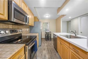 640 Tennis Club Dr 307, Fort Lauderdale, FL 33311 Sold 09/26/24