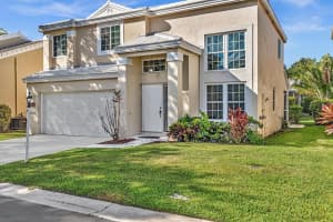 9386 NW 8th Cir, Plantation, FL 33324 Sold 08/19/24