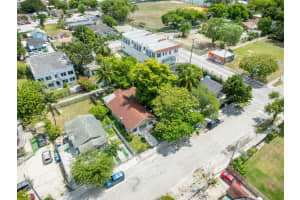 221 NW 33rd St, Miami, FL 33127 Sold 06/06/25
