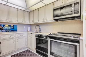 3001 NW 46th Ave 301, Lauderdale Lakes, FL 33313 Sold 08/19/24