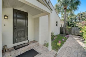 910 Upland Rd, West Palm Beach, FL 33401 Sold 10/03/24