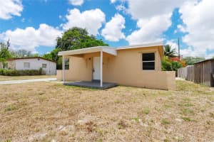 1527 NW 14th St, Fort Lauderdale, FL 33311 Sold 08/07/24