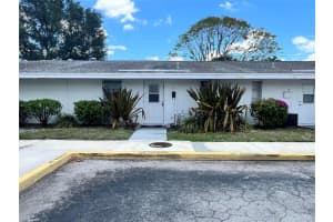 52 East Ct ., Royal Palm Beach, FL 33411 Sold 07/01/24