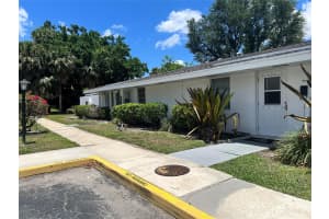 52 East Ct ., Royal Palm Beach, FL 33411 Sold 07/01/24