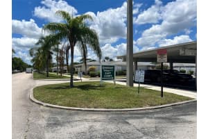 52 East Ct ., Royal Palm Beach, FL 33411 Sold 07/01/24