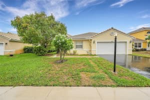 450 NW 188th Ter, Pembroke Pines, FL 33029 Sold 09/13/24