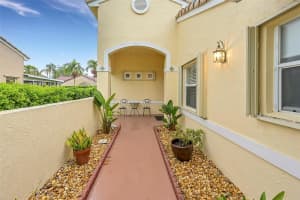 450 NW 188th Ter, Pembroke Pines, FL 33029 Sold 09/13/24