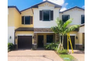 4679 Blazer Ter, Davie, FL 33314 Sold 04/03/25