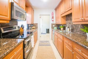 2339 Hope St, Hollywood, FL 33020 Sold 07/29/24