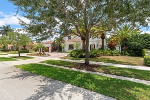 15553 SW 16th St, Davie, FL 33326 Sold 10/08/24
