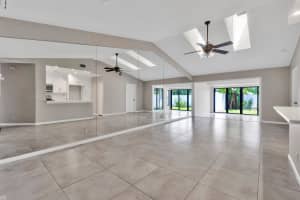 4548 Bangor Avenue 15, West Palm Beach, FL 33417 Sold 07/17/24