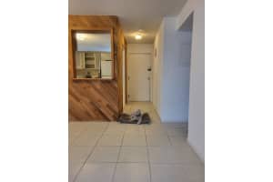 5951 NE 14th Ln 402N, Fort Lauderdale, FL 33334 Sold 10/21/24