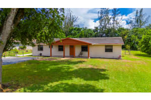 14230 SW 14th St, Davie, FL 33325 Sold 07/10/24