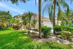 480 Sherwood Forest Dr, Delray Beach, FL 33445 Sold 08/14/24