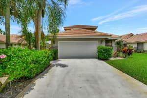 480 Sherwood Forest Dr, Delray Beach, FL 33445 Sold 08/14/24