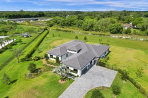 17820 Rolling Oaks Estates Drive, Southwest Ranches, FL 33331 Sold 12/18/24