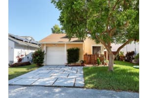 10931 SW 10th St, Pembroke Pines, FL 33025 Sold 10/28/24