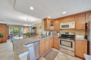 1541 S Ocean Blvd 217, Pompano Beach, FL 33062 Sold 09/24/24