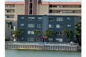 1060 CRYSTAL LAKE DRIVE 401, Deerfield Beach, FL 33064 - MLS#F10443802
