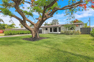 811 NE 17th Ct, Fort Lauderdale, FL 33305 Sold 09/24/24